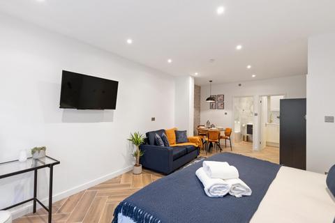 1 bedroom serviced apartment to rent, Wandsworth High Street, London SW18