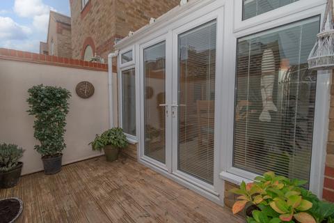 7 Albion Court, Ramsgate, CT11 8HT