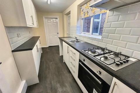 2 bedroom apartment to rent, Laet Street, North Shields