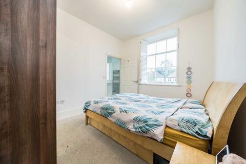 2 bedroom flat for sale, Jack Dimmer Close, London SW16