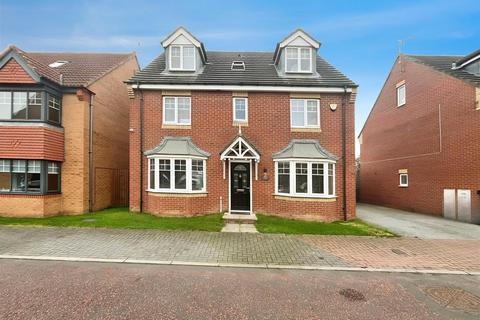 6 bedroom house for sale, Strathmore Gardens, South Shields