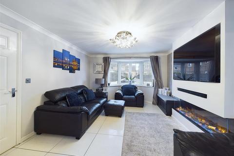 6 bedroom house for sale, Strathmore Gardens, South Shields