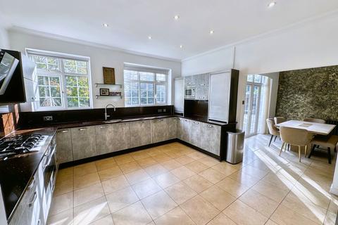 4 bedroom detached house for sale, Sheepfoot Lane, Prestwich, M25