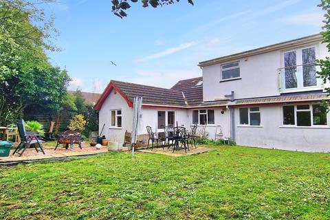 4 bedroom detached house for sale, Tredarvah Road, Penzance, TR18 4LB