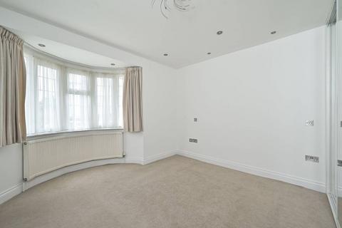 4 bedroom semi-detached house to rent, Oak Tree Drive, Totteridge, London, N20