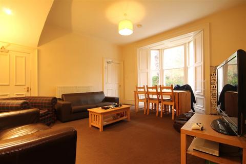 5 bedroom end of terrace house to rent, Akenside Terrace Upper, Jesmond