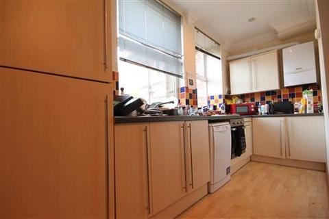 4 bedroom apartment to rent, Granville Road East Lower, Jesmond