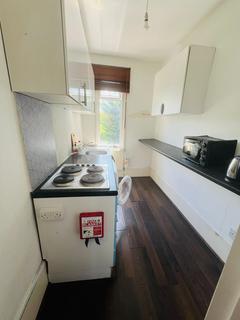 Studio to rent, 9 Kenton Road, Harrow, Greater London, Ha1, Harrow HA1