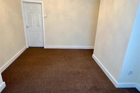 8a Turf Lane, Chadderton, Oldham, OL9 8HL