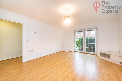 12 Fernhill Place, Sherfield On Loddon, Hook, RG27 0SJ