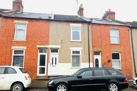 3 bedroom terraced house to rent, East Street, Abington, Northampton NN1