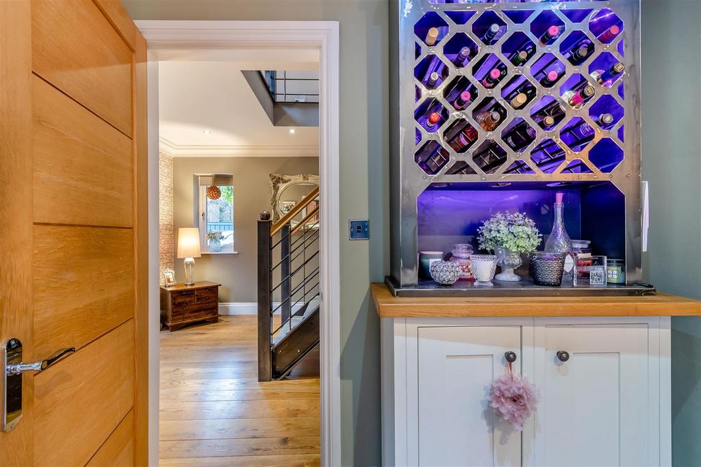 8627183-interior26.jpg