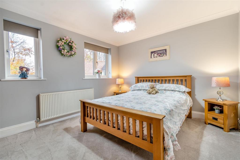 8627183-interior45.jpg