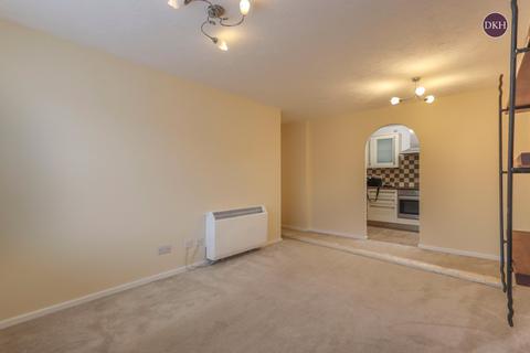 2 bedroom apartment to rent, Badminton House, Watford WD24