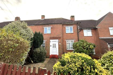 3 bedroom terraced house to rent, Hollyoak Road, Southampton