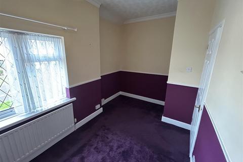 3 bedroom terraced house to rent, Hollyoak Road, Southampton