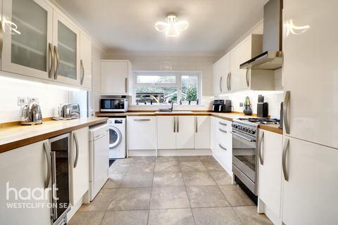 3 bedroom semi-detached house for sale, Thornford Gardens, Southend-On-Sea