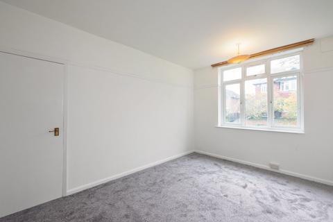 2 bedroom flat to rent, Manor Drive North, Boroughbridge Road, York, YO26