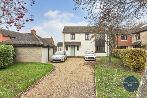 4 bedroom detached house for sale, Tangmere Close, Bicester OX26