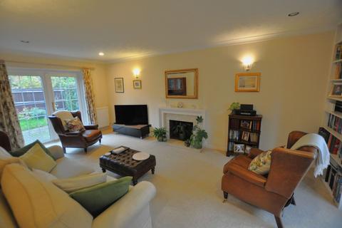 4 bedroom detached house for sale, Tangmere Close, Bicester OX26