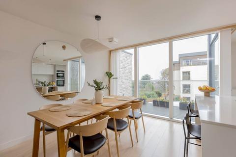 4 bedroom townhouse for sale, Baberton Avenue, Juniper Green, Edinburgh