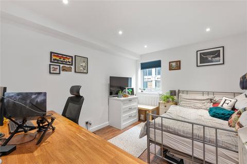 3 bedroom apartment for sale, St. Mary Graces Court, Cartwright Street, London, E1