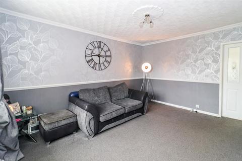 3 bedroom end of terrace house for sale, Dale Close, Ossett WF5