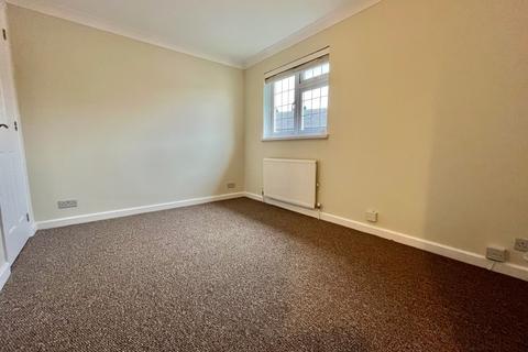 1 bedroom semi-detached house to rent, Rochester ME2