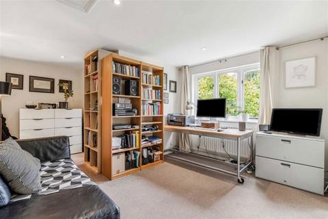 Studio for sale, Myers Lane, London SE14