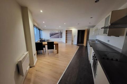 2 bedroom flat to rent, West Wear Street, Sunderland