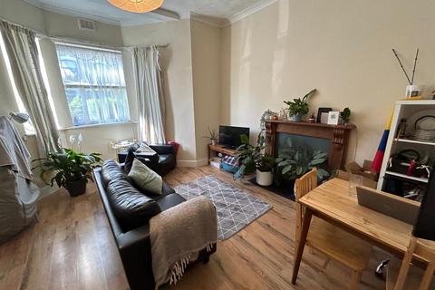 2 bedroom flat to rent, Wilberforce Road, Hackney, London