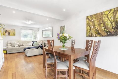 34 Admers Wood, Vigo, Gravesend, DA13 0SP
