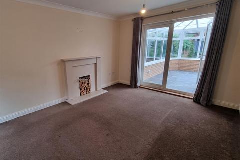 4 bedroom terraced house to rent, Rendlesham