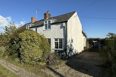 4 bedroom house for sale, Nr Llansantffraid.