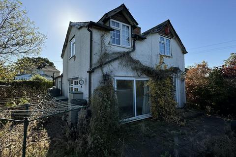 4 bedroom house for sale, Nr Llansantffraid.