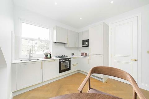 2 bedroom flat for sale, Hillfield Road, London NW6