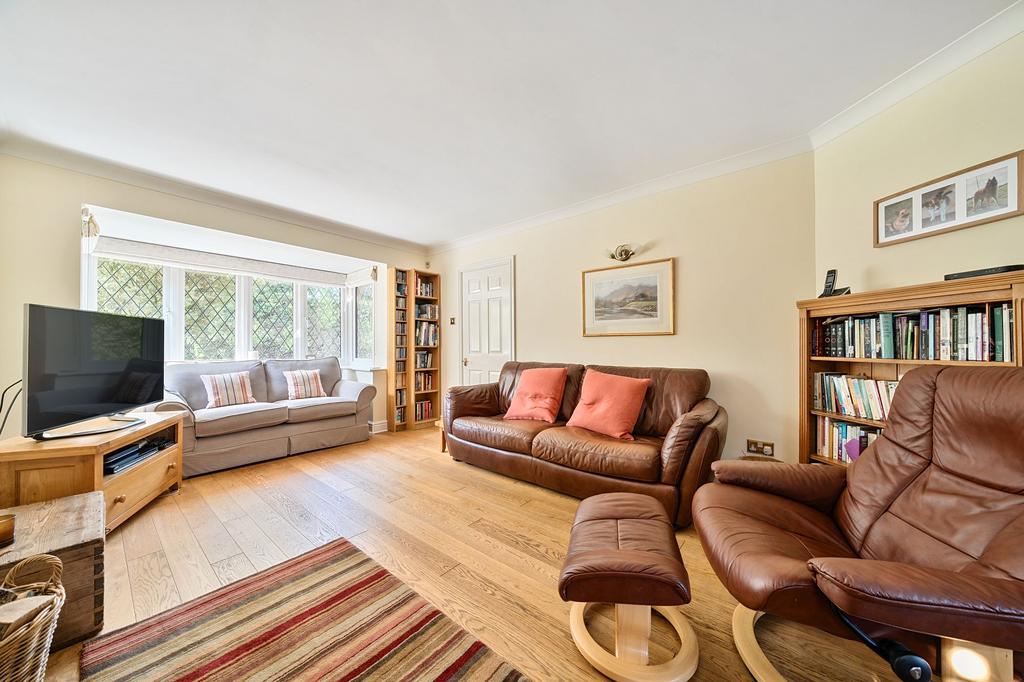 Sitting/Dining Room