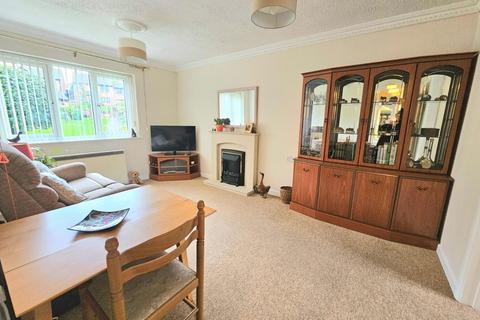 2 bedroom apartment for sale, Little Quillet Court, Cam, Dursley