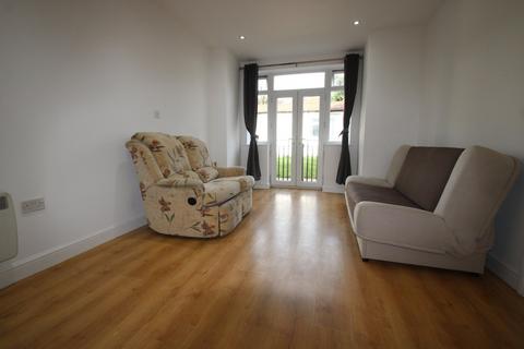 1 bedroom flat to rent, Neeld Crescent, London, NW4