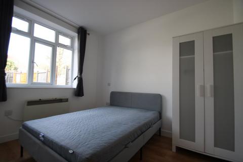 1 bedroom flat to rent, Neeld Crescent, London, NW4