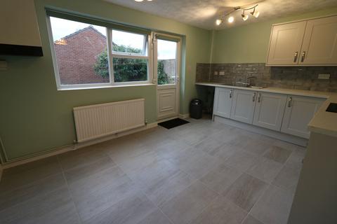 3 bedroom semi-detached house to rent, Wellington Street, Stapleford, NG9