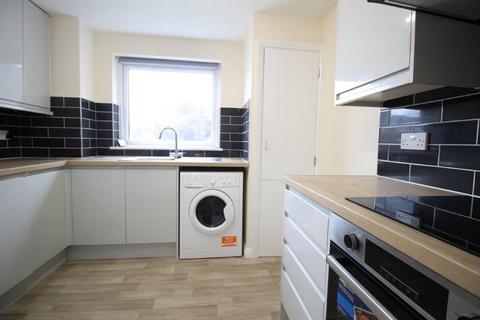 2 bedroom flat to rent, The Farmlands, Northolt UB5