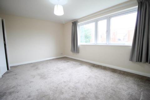 2 bedroom flat to rent, The Farmlands, Northolt UB5