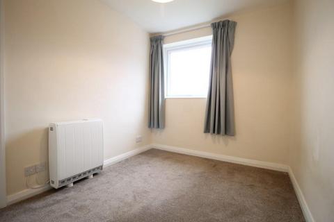 2 bedroom flat to rent, The Farmlands, Northolt UB5