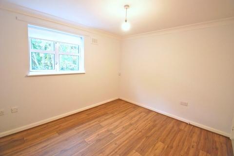 2 bedroom apartment to rent, Haslington Road, Manchester