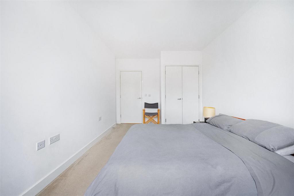 Bedroom (4).jpg