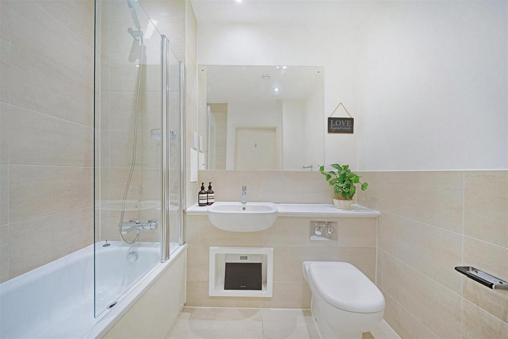 Bathroom.jpg