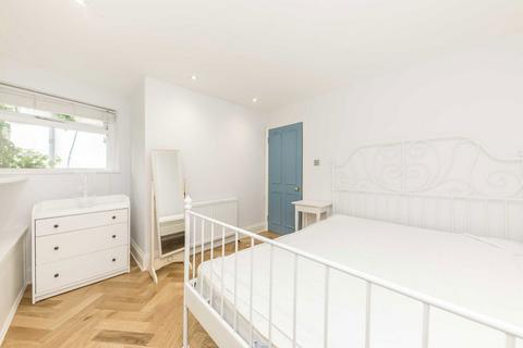 1 bedroom flat for sale, Tollington Park, London N4