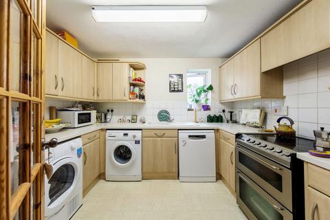 2, Pinecroft Court, 410 Wickham Lane, Welling, DA16 3ET
