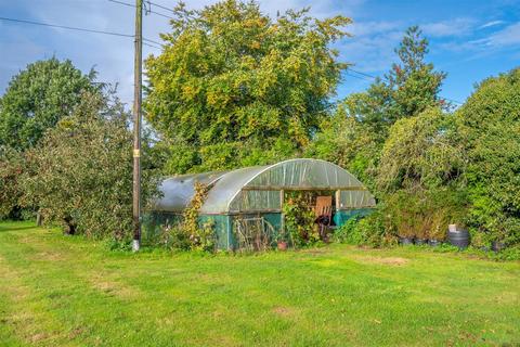 5 bedroom detached bungalow for sale, Georges Elm Lane, Alcester B50